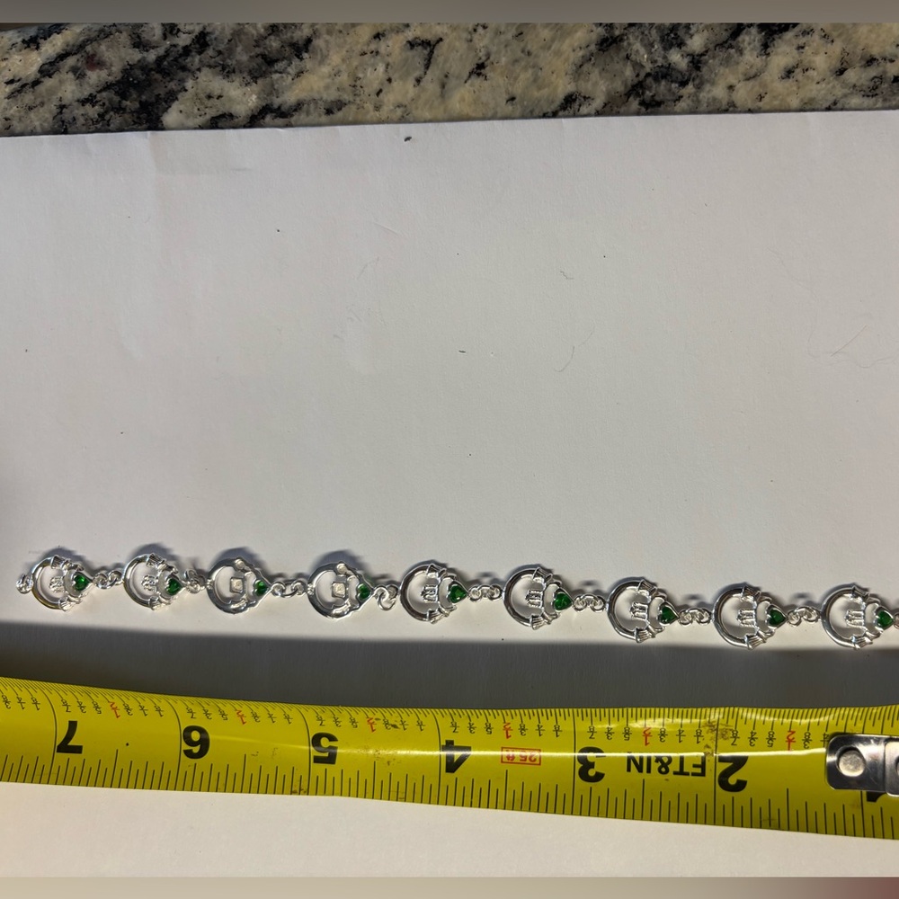 *NEW Sterling Silver Claddagh link  Bracelet with green stones